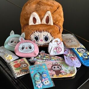 💝Brown Monster Plush Backpack bundle with 14 assorted Monsters accessories 💝
